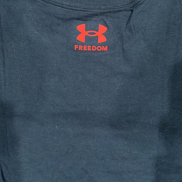UNDER ARMOR- USA Top, Freedom T-shirt, Medium - Picture 5 of 5